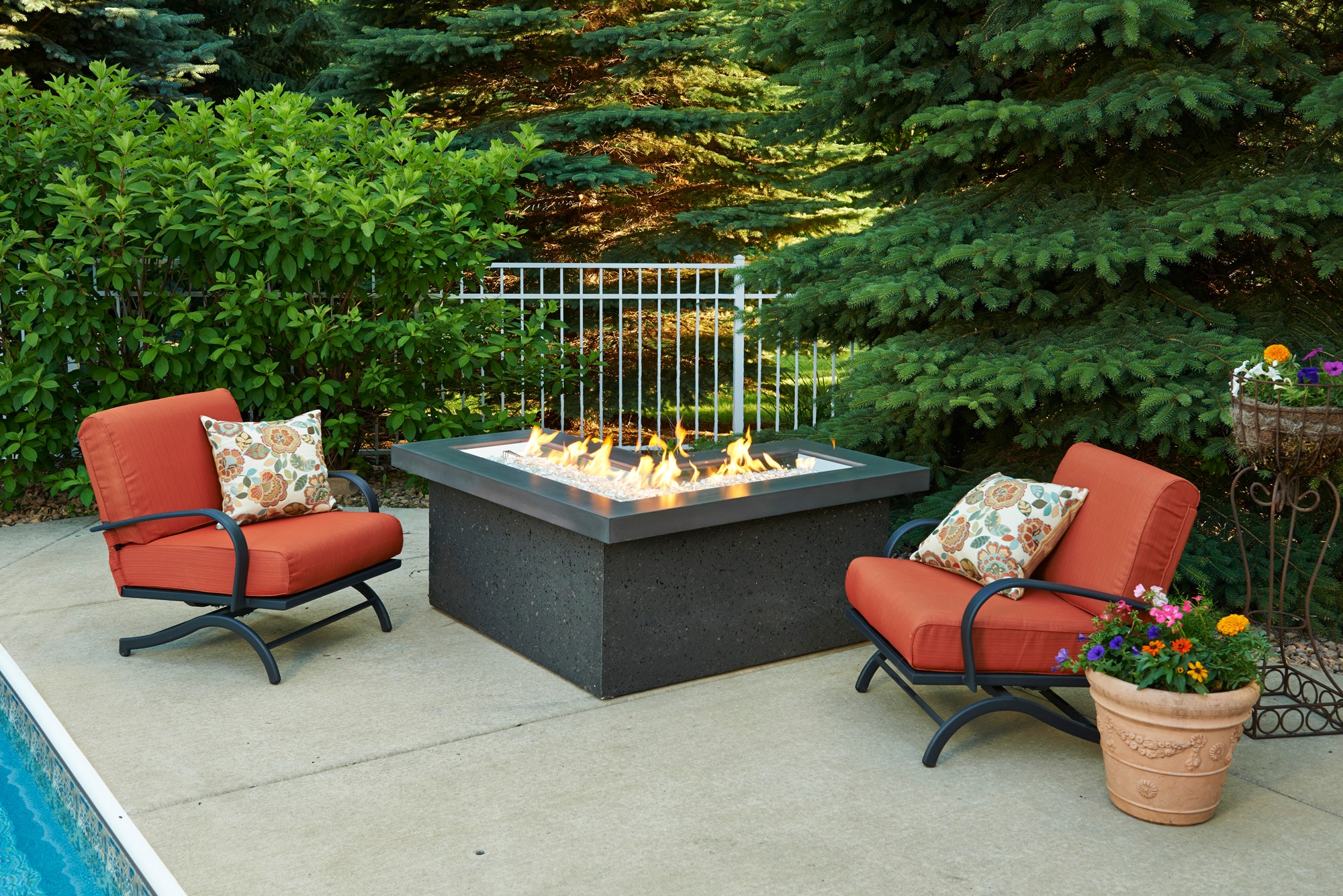 Chat Height Fire Pit Tables with L Shape Burner