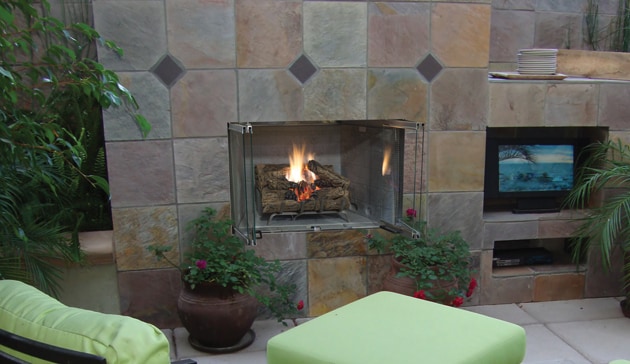 Superior VRE3000 Outdoor Gas Fireplaces